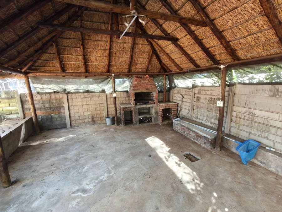To Let 3 Bedroom Property for Rent in Safari Gardens North West